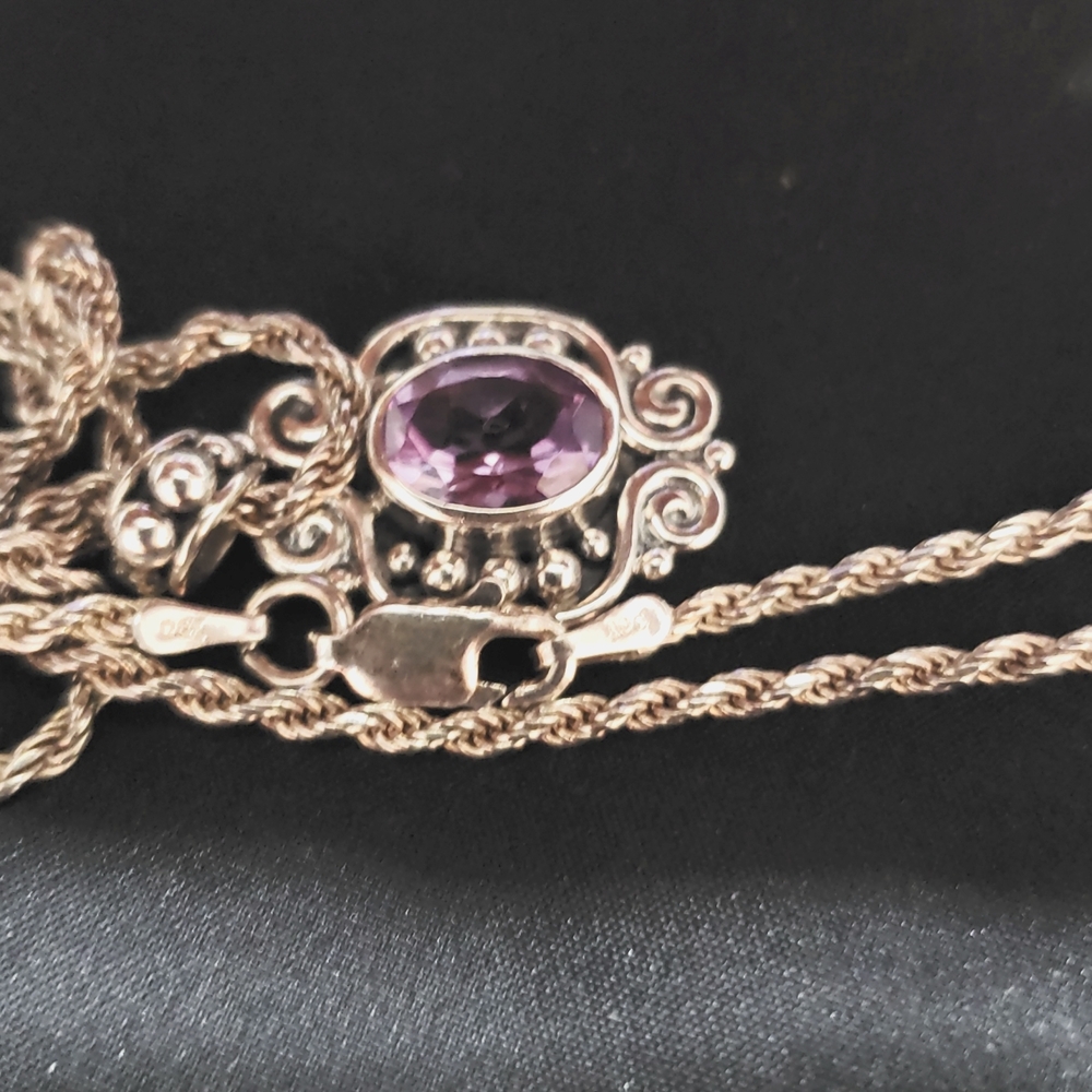 Sterling silver pendant and chain - Picture 3 of 7